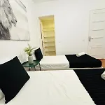 Luxury Central Lisbon Rooms, Ideal Location For Tourists